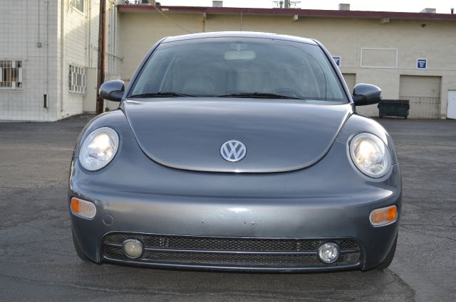 2003 Volkswagen New Beetle SEL Chrome Wheels/front Wheel Drive