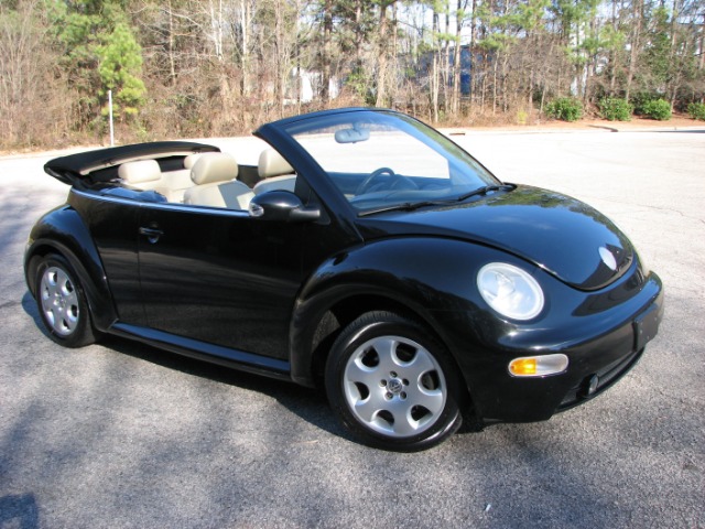 2003 Volkswagen New Beetle 3/4 Ton