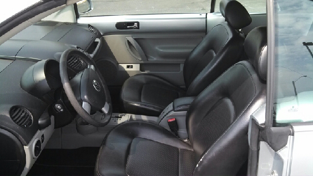 2003 Volkswagen New Beetle 2500 Extended Cab 4WD SLT