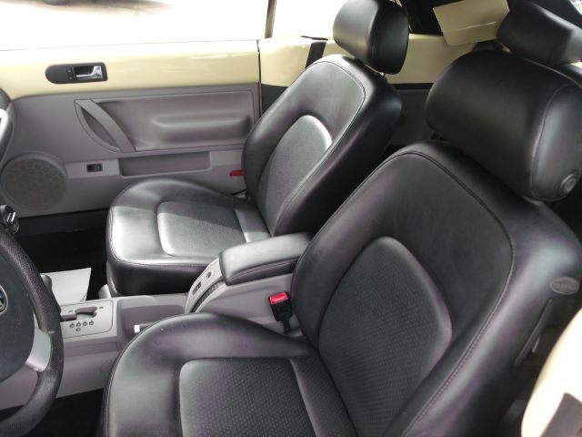 2003 Volkswagen New Beetle 2500 Extended Cab 4WD SLT