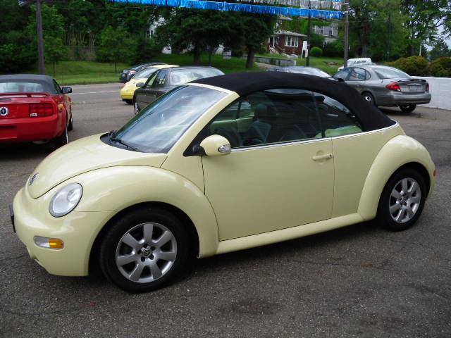 2003 Volkswagen New Beetle 1LT
