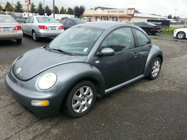 2003 Volkswagen New Beetle SEL Chrome Wheels/front Wheel Drive