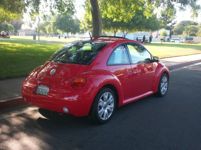 2003 Volkswagen New Beetle Crewmax-short-limited-sunroof-6 CD Jbl-newer Tires