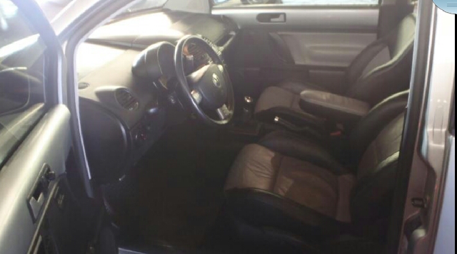 2003 Volkswagen New Beetle GT 4 Door