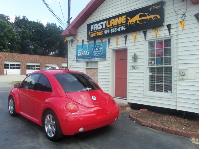 2003 Volkswagen New Beetle SEL Chrome Wheels/front Wheel Drive