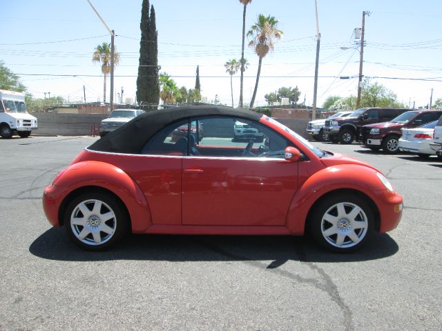 2003 Volkswagen New Beetle 3/4 Ton