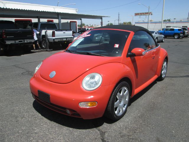 2003 Volkswagen New Beetle 3/4 Ton