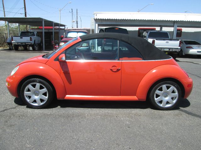 2003 Volkswagen New Beetle 3/4 Ton