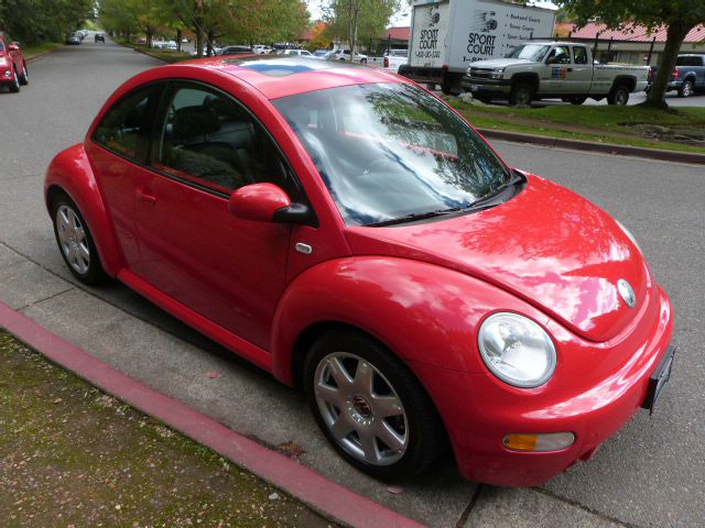 2003 Volkswagen New Beetle SEL Chrome Wheels/front Wheel Drive