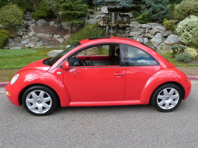 2003 Volkswagen New Beetle SEL Chrome Wheels/front Wheel Drive
