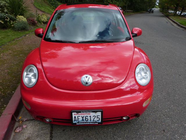 2003 Volkswagen New Beetle SEL Chrome Wheels/front Wheel Drive