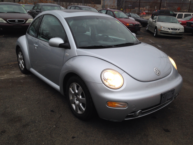2003 Volkswagen New Beetle SEL Chrome Wheels/front Wheel Drive