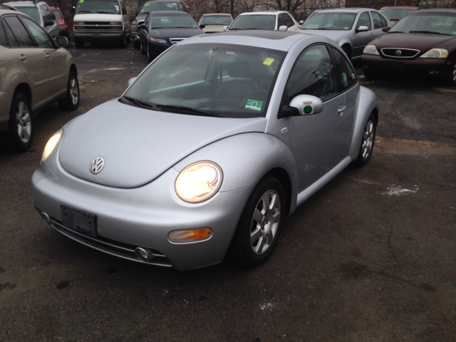 2003 Volkswagen New Beetle SEL Chrome Wheels/front Wheel Drive