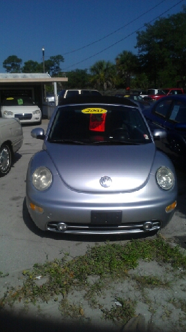 2003 Volkswagen New Beetle 29