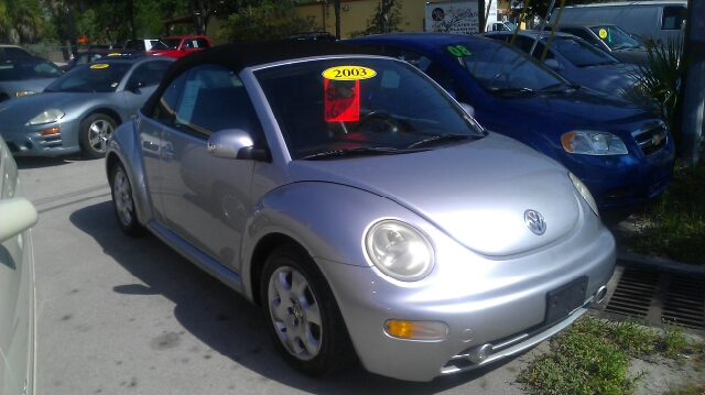 2003 Volkswagen New Beetle 29