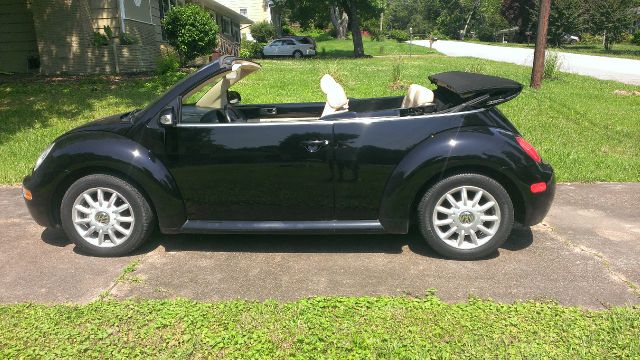 2004 Volkswagen New Beetle 2500 Extended Cab 4WD SLT