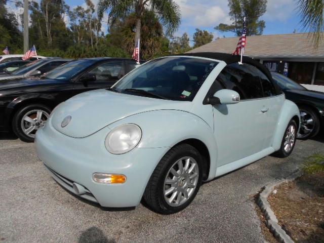 2004 Volkswagen New Beetle FWD 4dr Sport