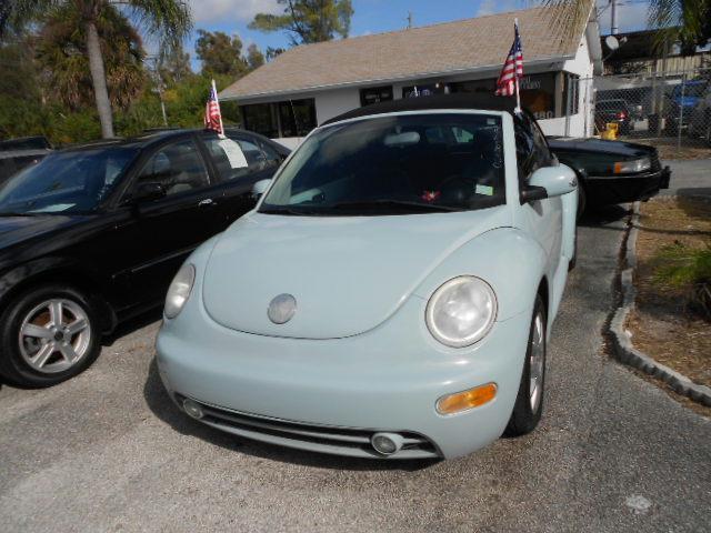 2004 Volkswagen New Beetle FWD 4dr Sport