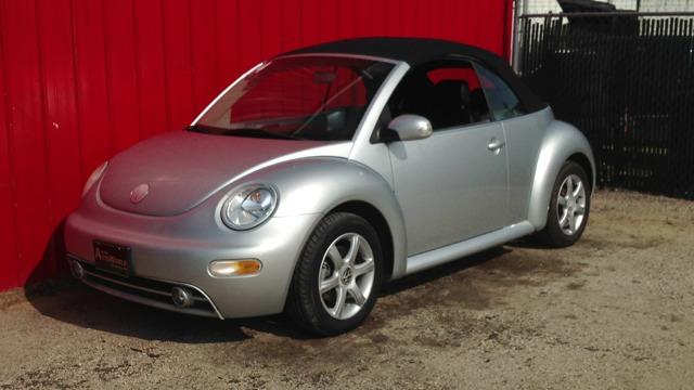 2004 Volkswagen New Beetle FWD 4dr Sport