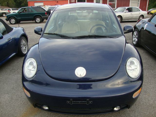 2004 Volkswagen New Beetle 143.5 LTZ