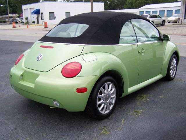 2004 Volkswagen New Beetle 2500 Extended Cab 4WD SLT