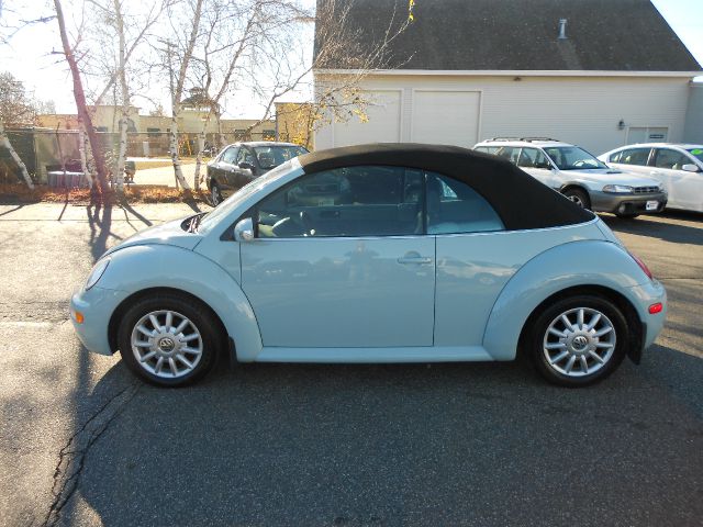 2004 Volkswagen New Beetle 2500 Extended Cab 4WD SLT
