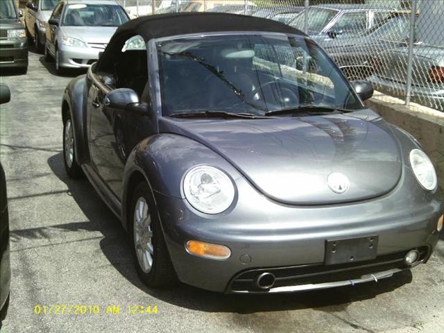 2004 Volkswagen New Beetle 2500 SLE 4WD W/sunroof