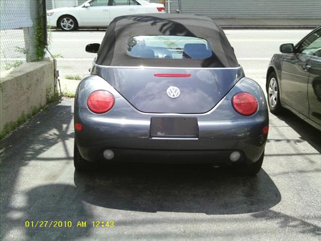 2004 Volkswagen New Beetle 2500 SLE 4WD W/sunroof