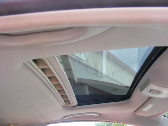 2004 Volkswagen New Beetle Crewmax-short-limited-sunroof-6 CD Jbl-newer Tires