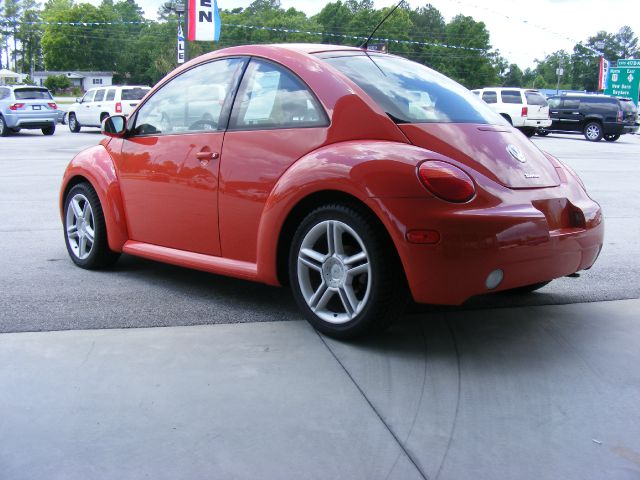 2004 Volkswagen New Beetle Crewmax-short-limited-sunroof-6 CD Jbl-newer Tires