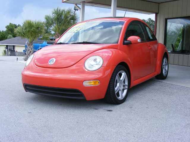 2004 Volkswagen New Beetle Crewmax-short-limited-sunroof-6 CD Jbl-newer Tires