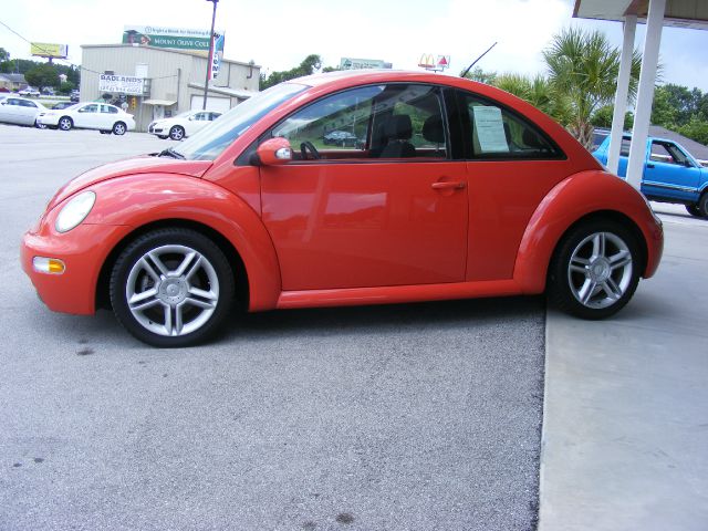 2004 Volkswagen New Beetle Crewmax-short-limited-sunroof-6 CD Jbl-newer Tires