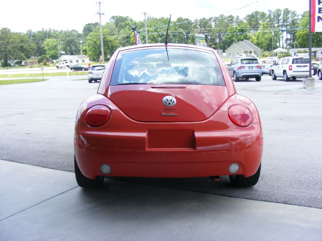 2004 Volkswagen New Beetle Crewmax-short-limited-sunroof-6 CD Jbl-newer Tires
