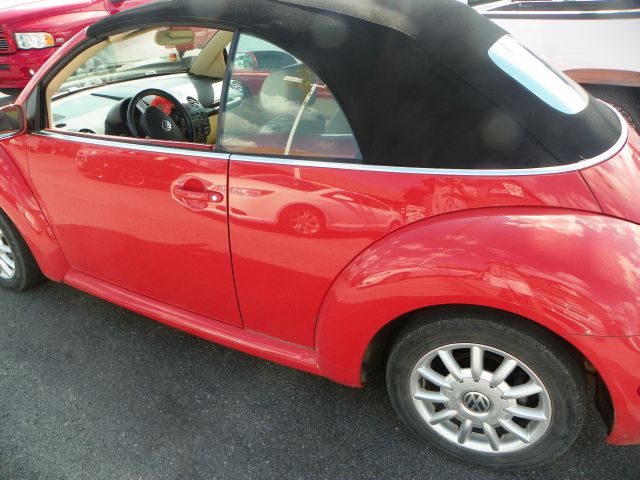 2004 Volkswagen New Beetle 2500 Extended Cab 4WD SLT