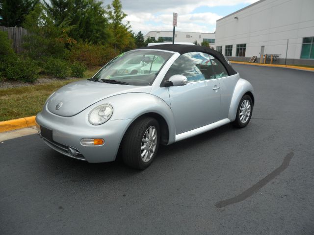 2004 Volkswagen New Beetle 2500 Extended Cab 4WD SLT
