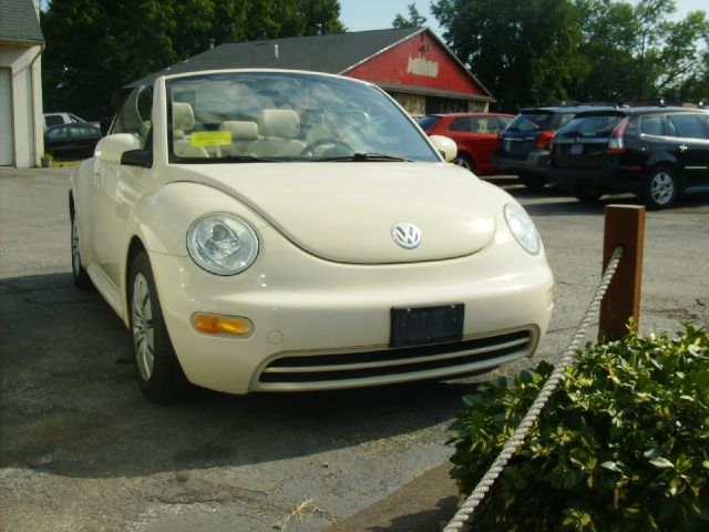2004 Volkswagen New Beetle ZX4 SE Sedan