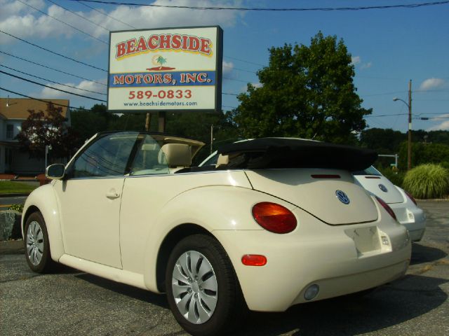 2004 Volkswagen New Beetle ZX4 SE Sedan