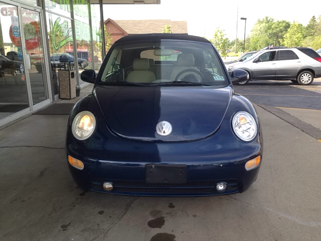 2004 Volkswagen New Beetle 29