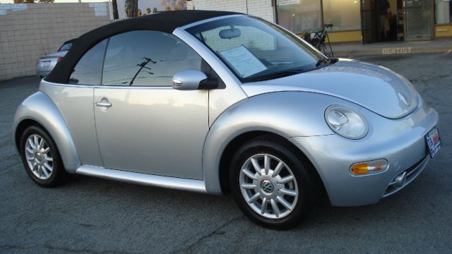 2004 Volkswagen New Beetle 2500 Extended Cab 4WD SLT