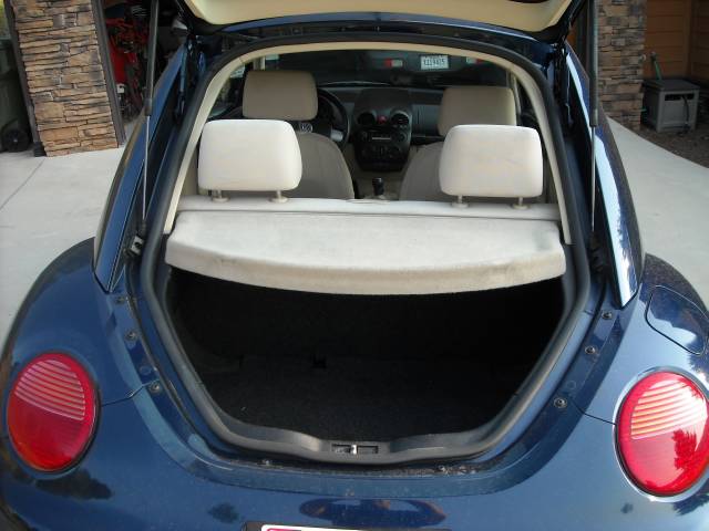 2004 Volkswagen New Beetle 4matic 4dr 3.5L