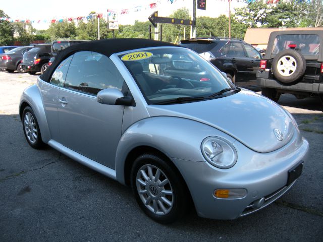 2004 Volkswagen New Beetle 2500 Extended Cab 4WD SLT