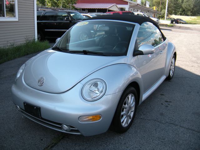 2004 Volkswagen New Beetle 2500 Extended Cab 4WD SLT