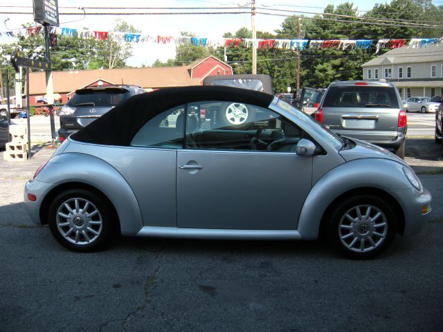 2004 Volkswagen New Beetle 2500 Extended Cab 4WD SLT