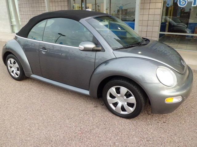 2004 Volkswagen New Beetle S Sedan