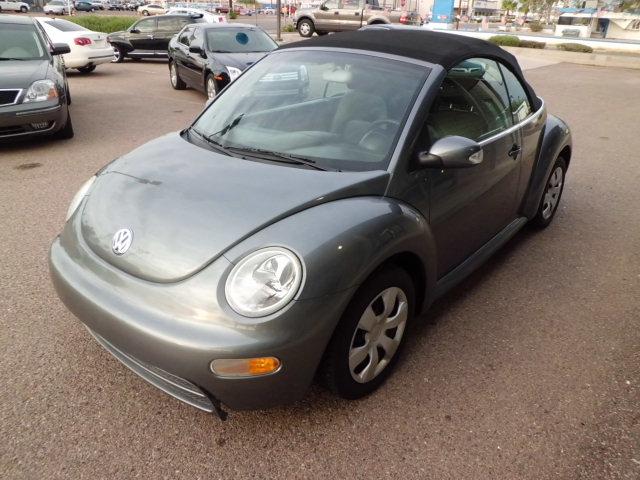 2004 Volkswagen New Beetle S Sedan