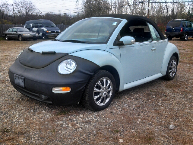 2005 Volkswagen New Beetle 3/4 Ton
