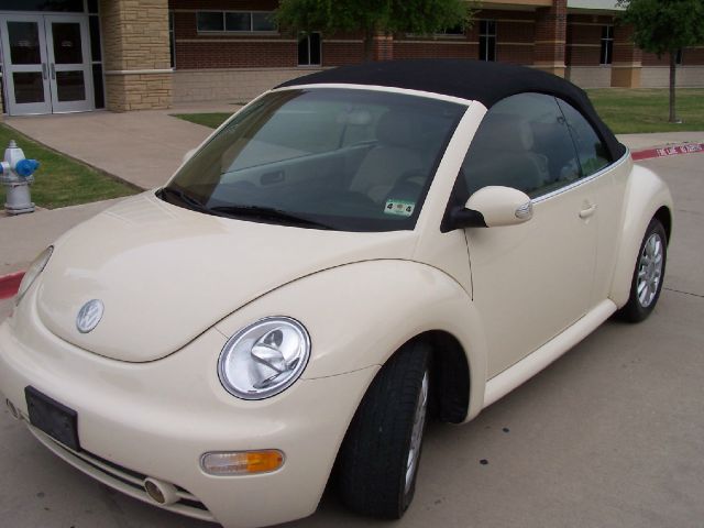 2005 Volkswagen New Beetle 2500 Extended Cab 4WD SLT