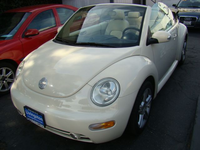 2005 Volkswagen New Beetle 3/4 Ton