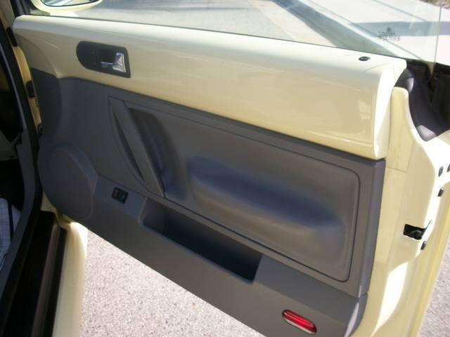 2005 Volkswagen New Beetle King Cab 4WD