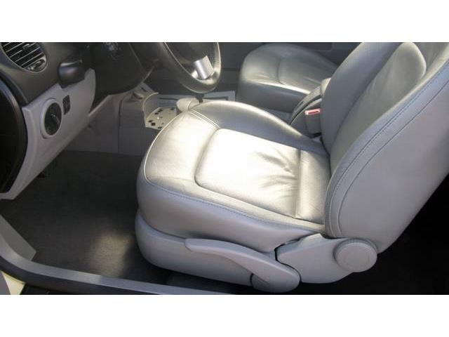 2005 Volkswagen New Beetle King Cab 4WD